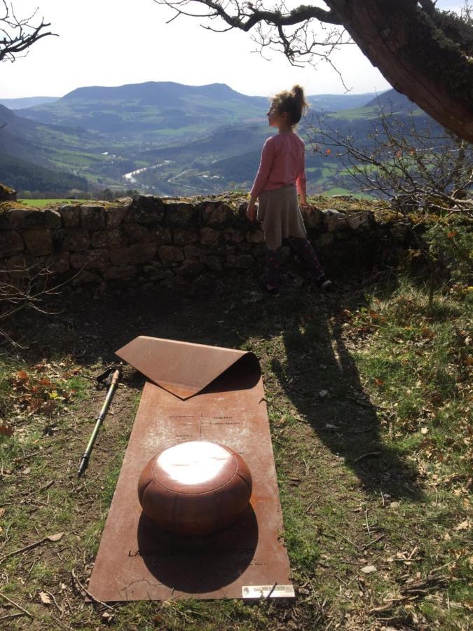 Gîte La Cerise Qui Rit La Cresse Exterior foto