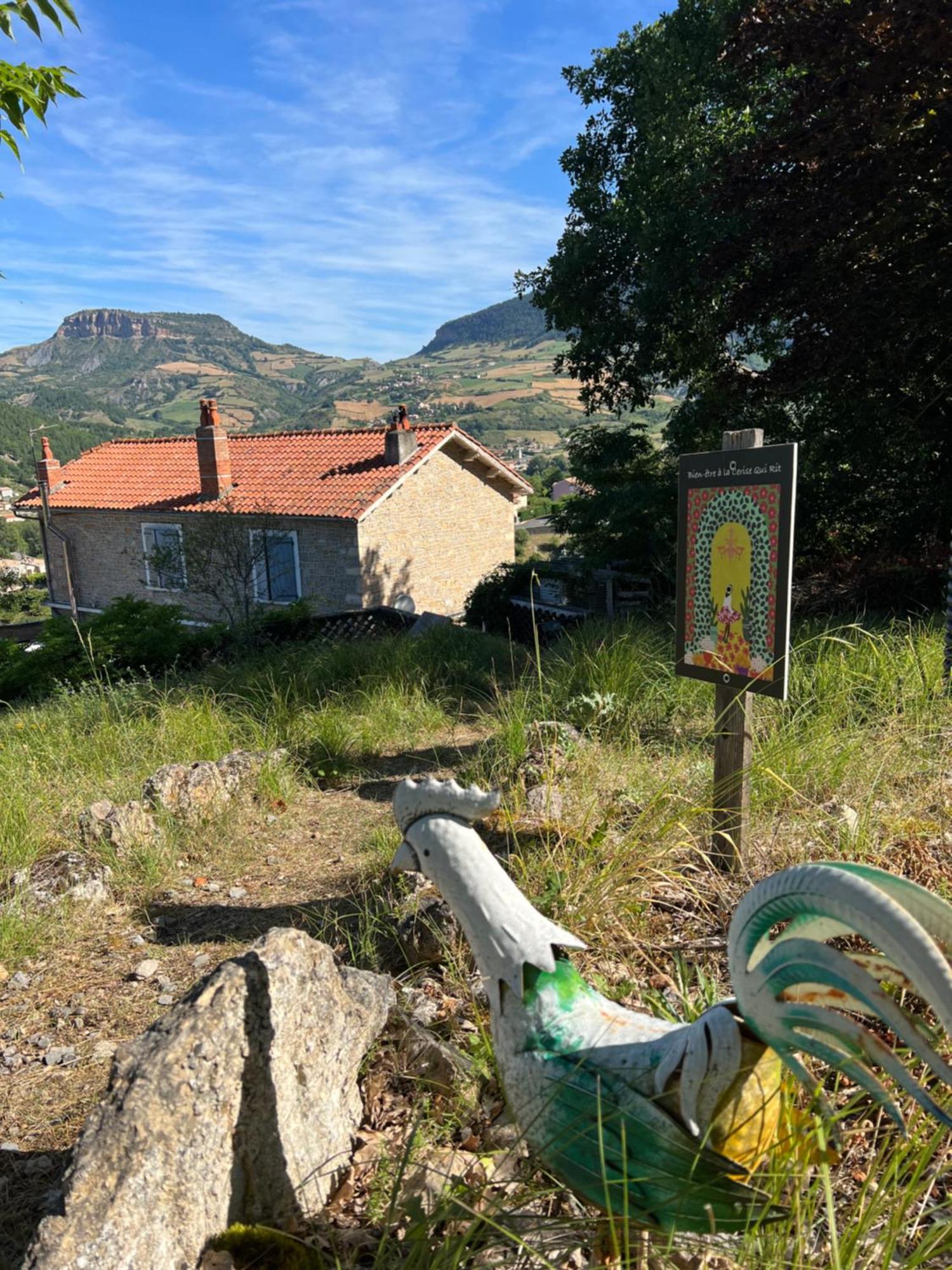 Gîte La Cerise Qui Rit La Cresse Exterior foto